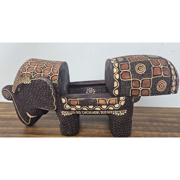 Javanese Batik Balsa Hand Painted Wood Elephant Trinket Box 7"x4" Indonesia - Picture 2 of 11